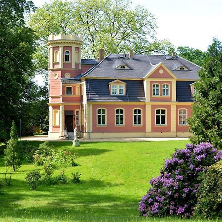 Ferienwohnung Im Gutshof Direkt Gegenueber Dem Schloss, Rhododendronpark Mit Terrasse Und Wlan Kromlau Exterior foto